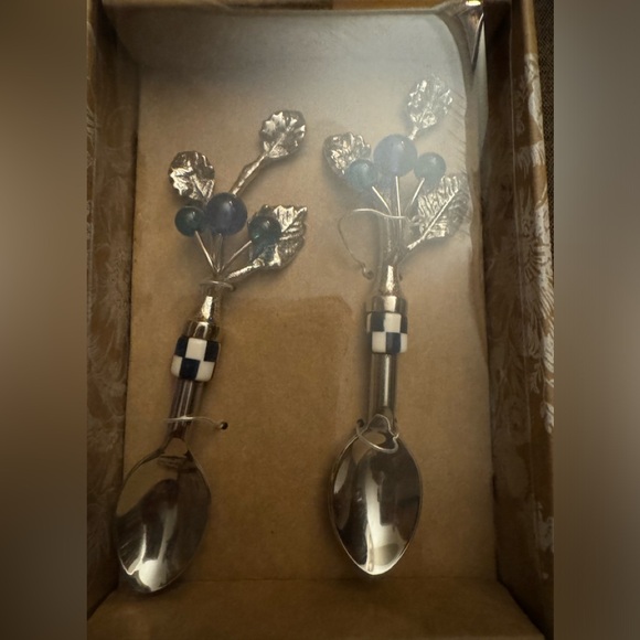 MacKenzie-Childs “BLUEBERRY” Retired NEW IN BOX! APPETIZER SPOONS - Picture 1 of 4